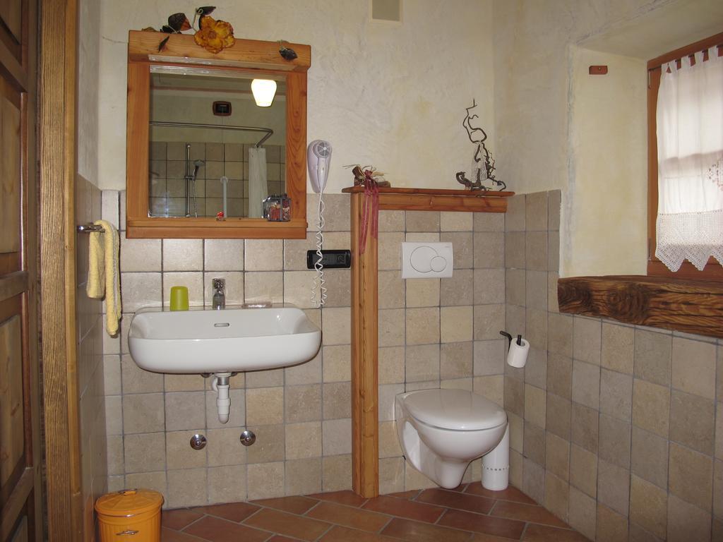 Agriturismo Alpenvidehof Villa Coredo Room photo
